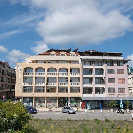 Тропикана Hotell Primorsko Eksteriør bilde