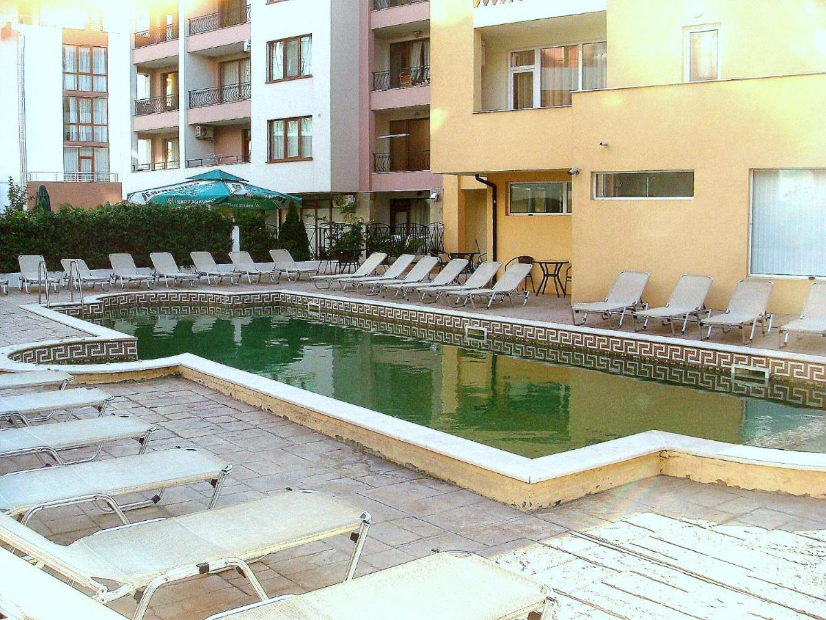 Тропикана Hotell Primorsko Eksteriør bilde