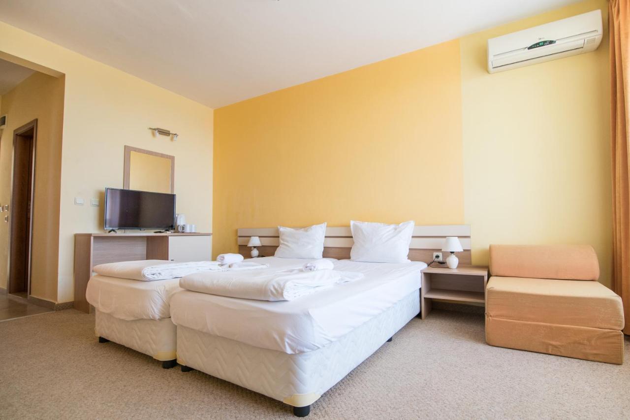 Тропикана Hotell Primorsko Eksteriør bilde