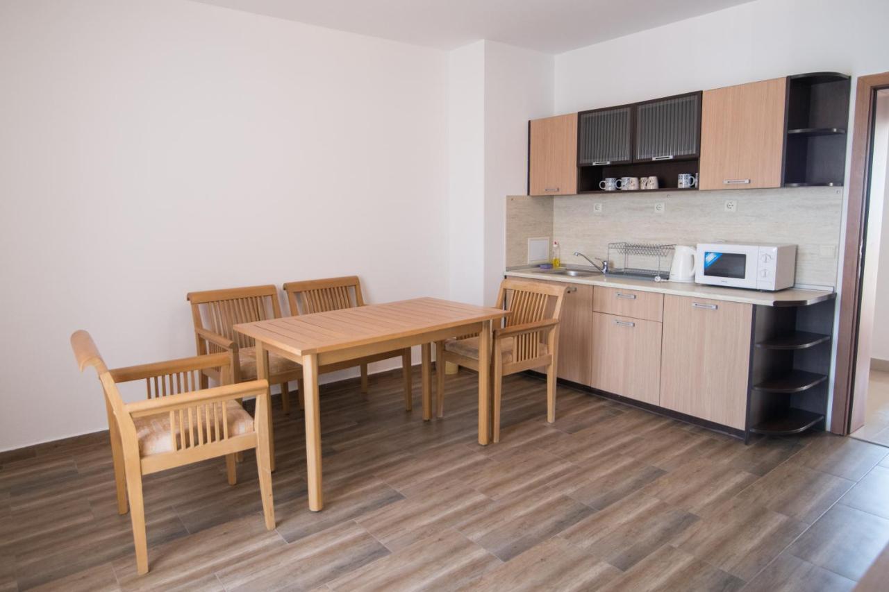 Тропикана Hotell Primorsko Eksteriør bilde