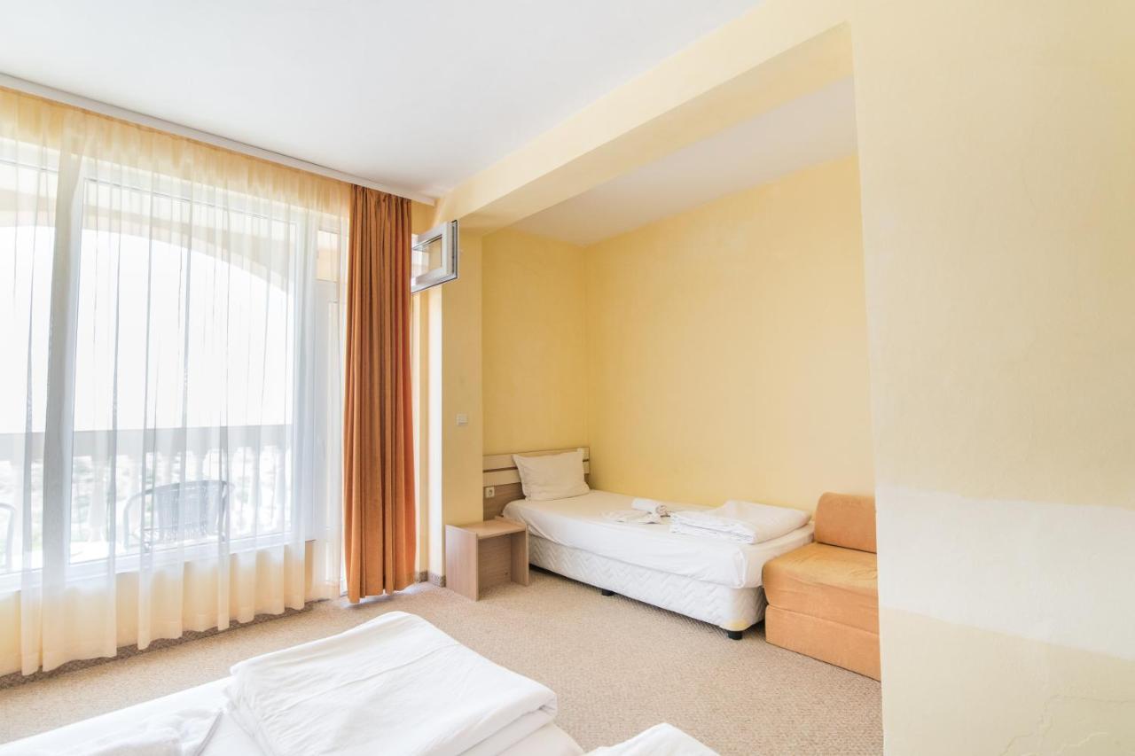 Тропикана Hotell Primorsko Eksteriør bilde