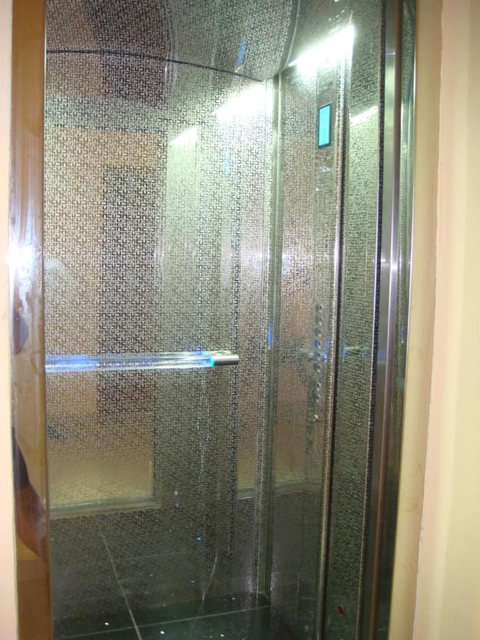 Тропикана Hotell Primorsko Eksteriør bilde