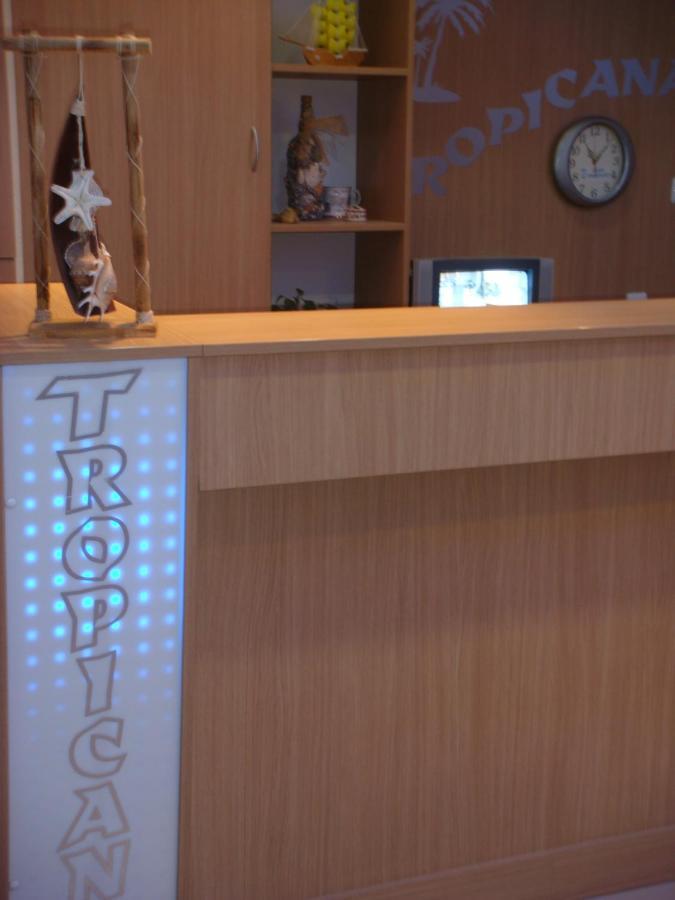 Тропикана Hotell Primorsko Eksteriør bilde