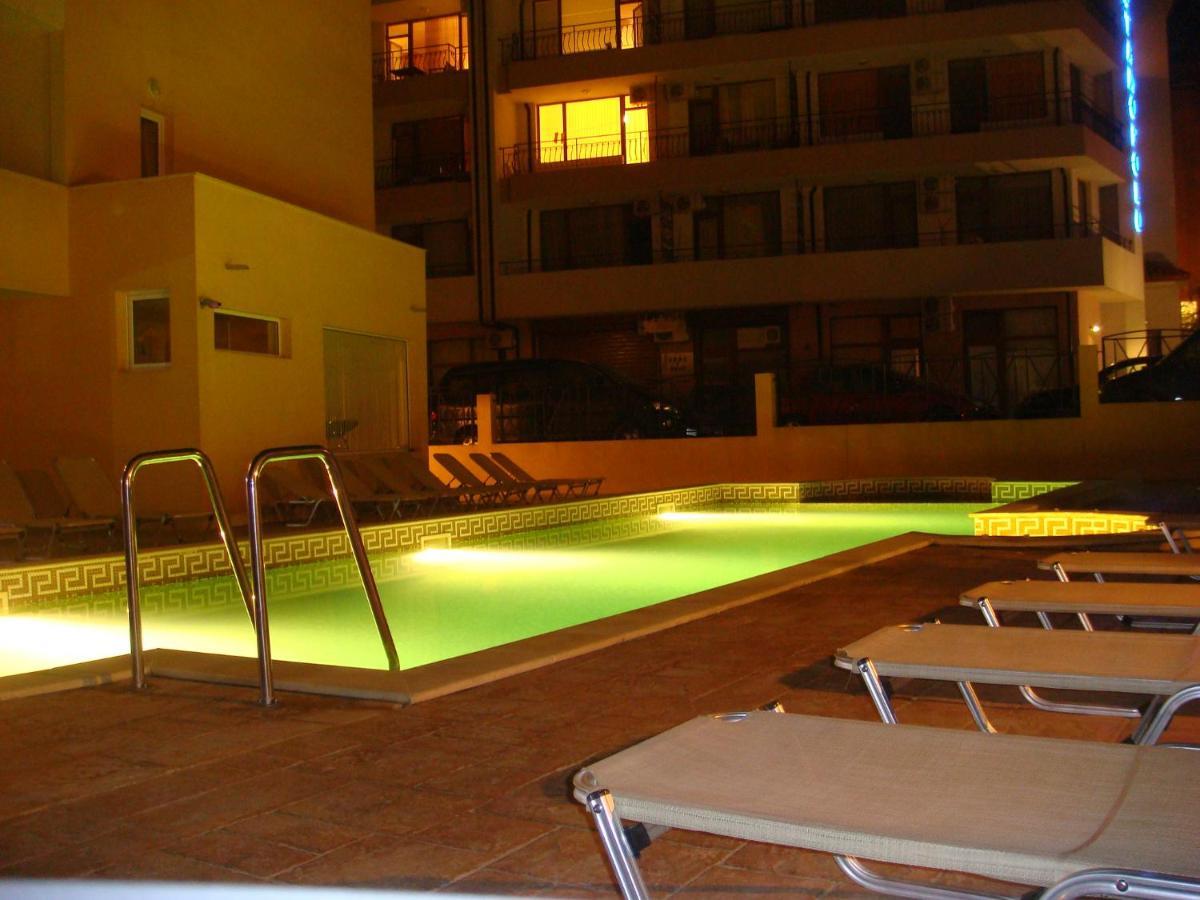 Тропикана Hotell Primorsko Eksteriør bilde