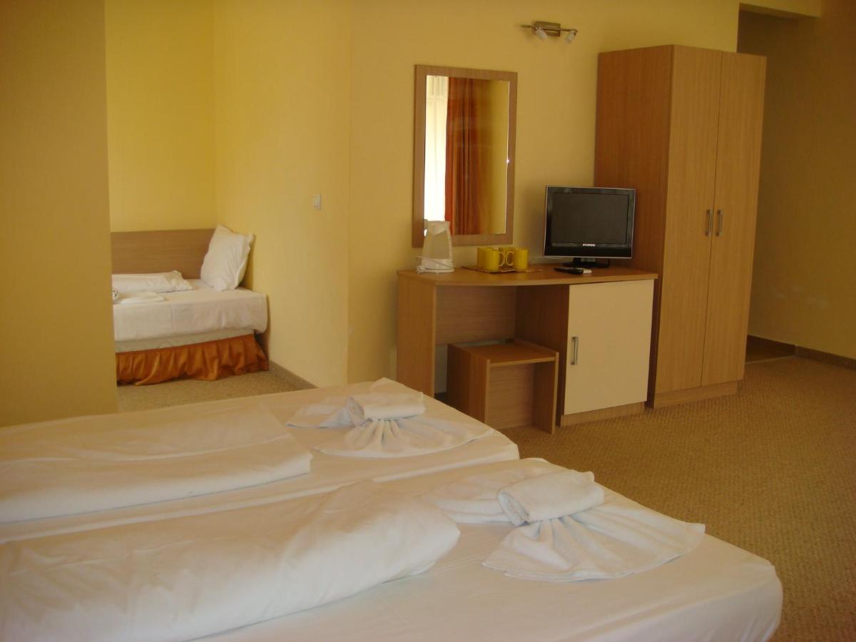 Тропикана Hotell Primorsko Eksteriør bilde